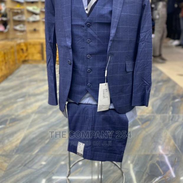 Authentic Good Quality Full Suit - thumbnail 2