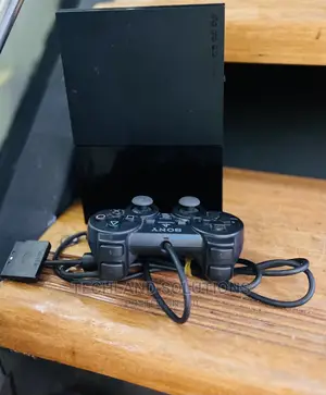CHIPPED PLAYSTATION 2 (10games)