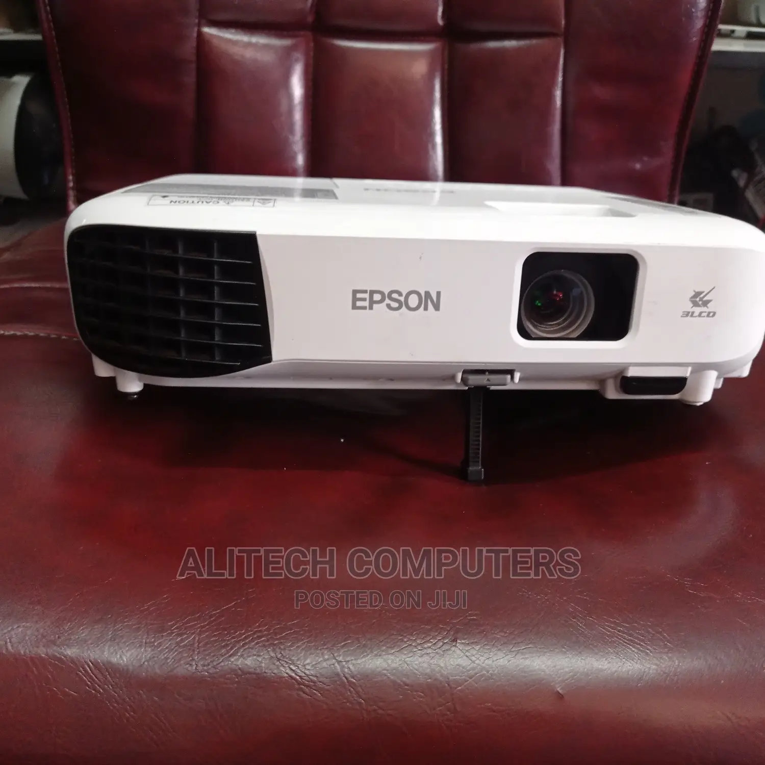 Epson Eb-E10