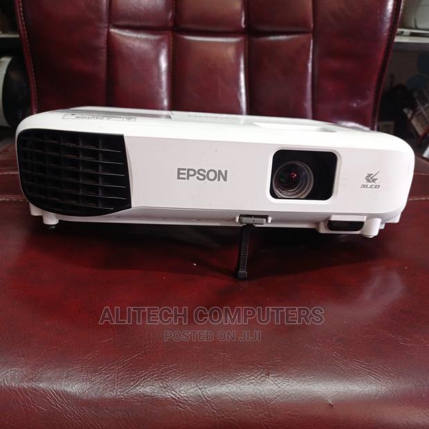 Epson Eb-E10 - thumbnail 4