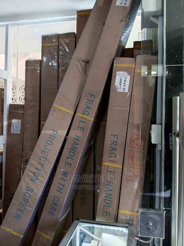 Manual Pull Down Projection Screens