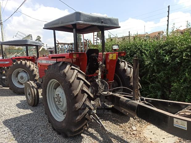 Brand New 375 Massey Ferguson Tractor Plus Tipping Trailer - thumbnail 7