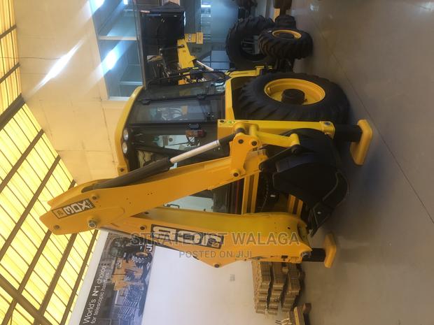 Brand New JCB 3dx PLUS Backhoe Loader - thumbnail 3