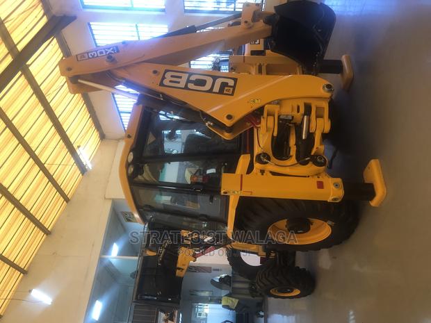 Brand New JCB 3dx PLUS Backhoe Loader - thumbnail 5