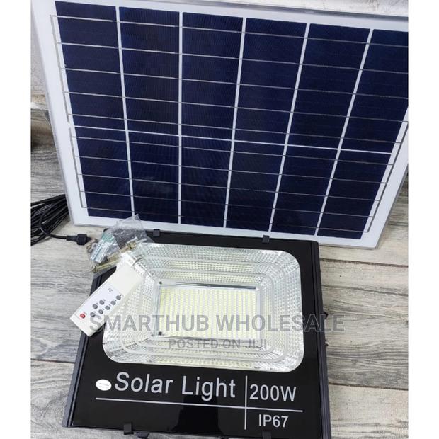 200W Solar Floodlight - main view