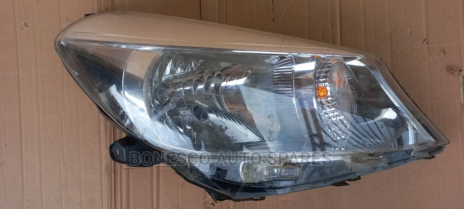 Toyota Vitz 2010-2013 Nonxenon Headlight