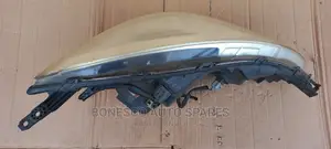 Suzuki Solio Left Xenon Headlight Assembly