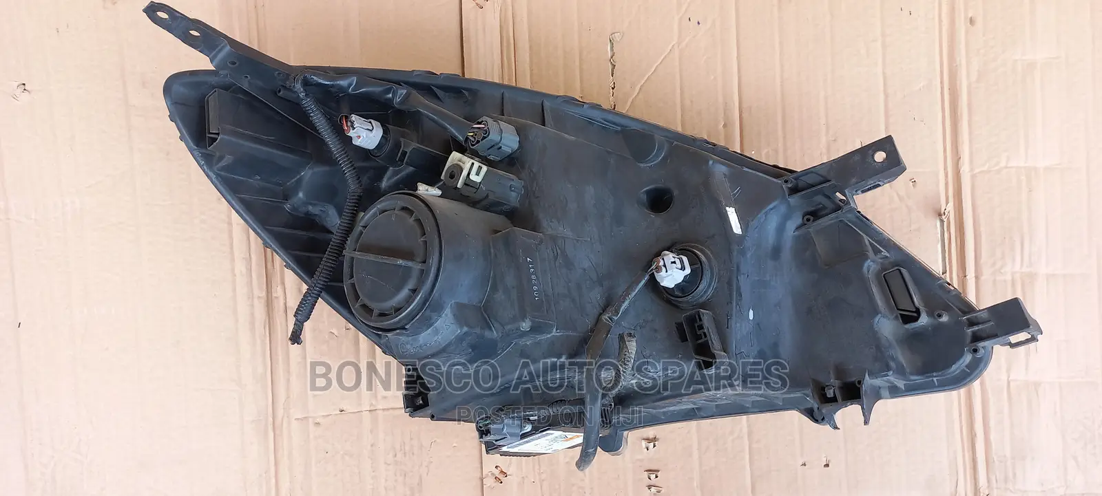 Suzuki Solio Left Xenon Headlight Assembly