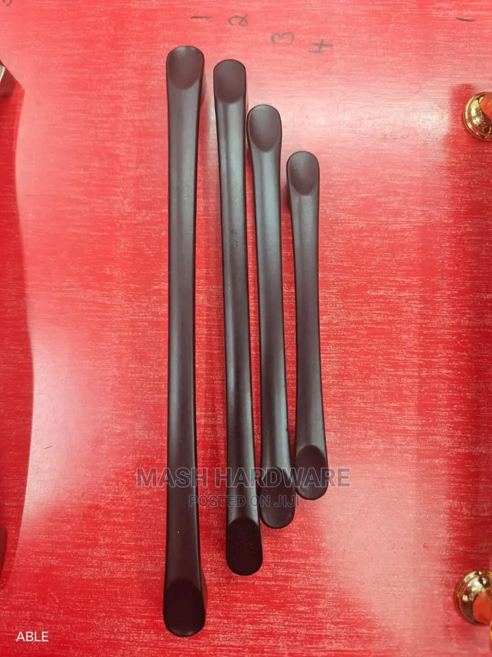 Smart Design Black Handles
