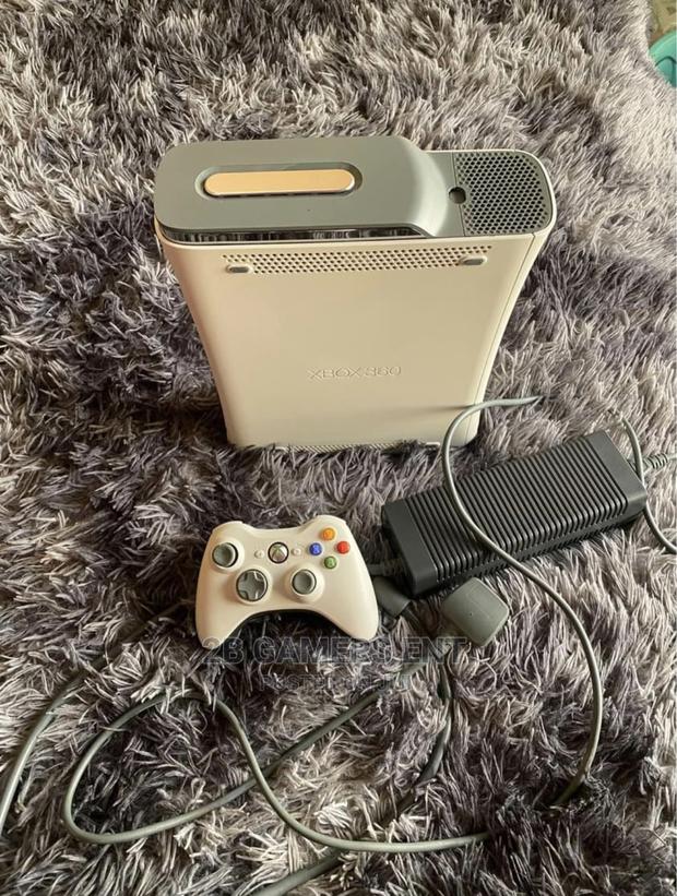 Xbox 360 Phat, Chipped - main view