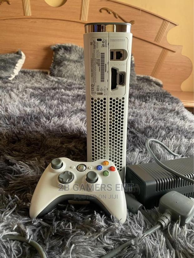 Xbox 360 Phat, Chipped - thumbnail 4