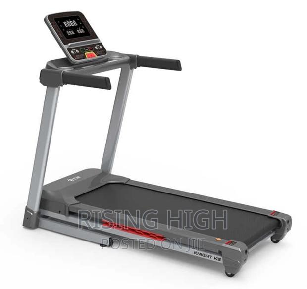 Heavy-Duty Semi Commercial Treadmill.