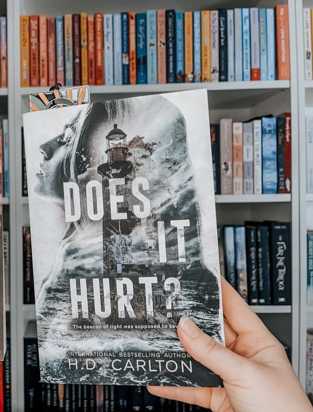 Does It Hurt? Book by H.D. Carlton