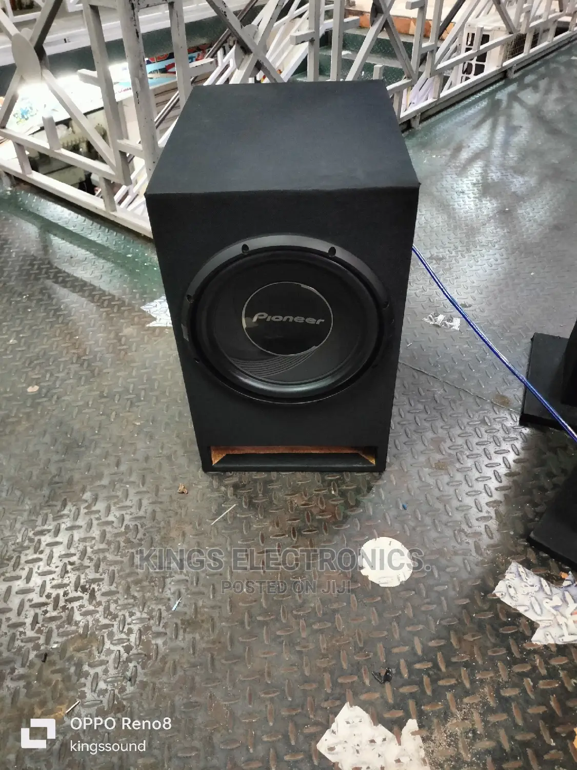 Pioneer 1400watts.