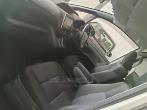 Toyota Noah 2016 Pearl