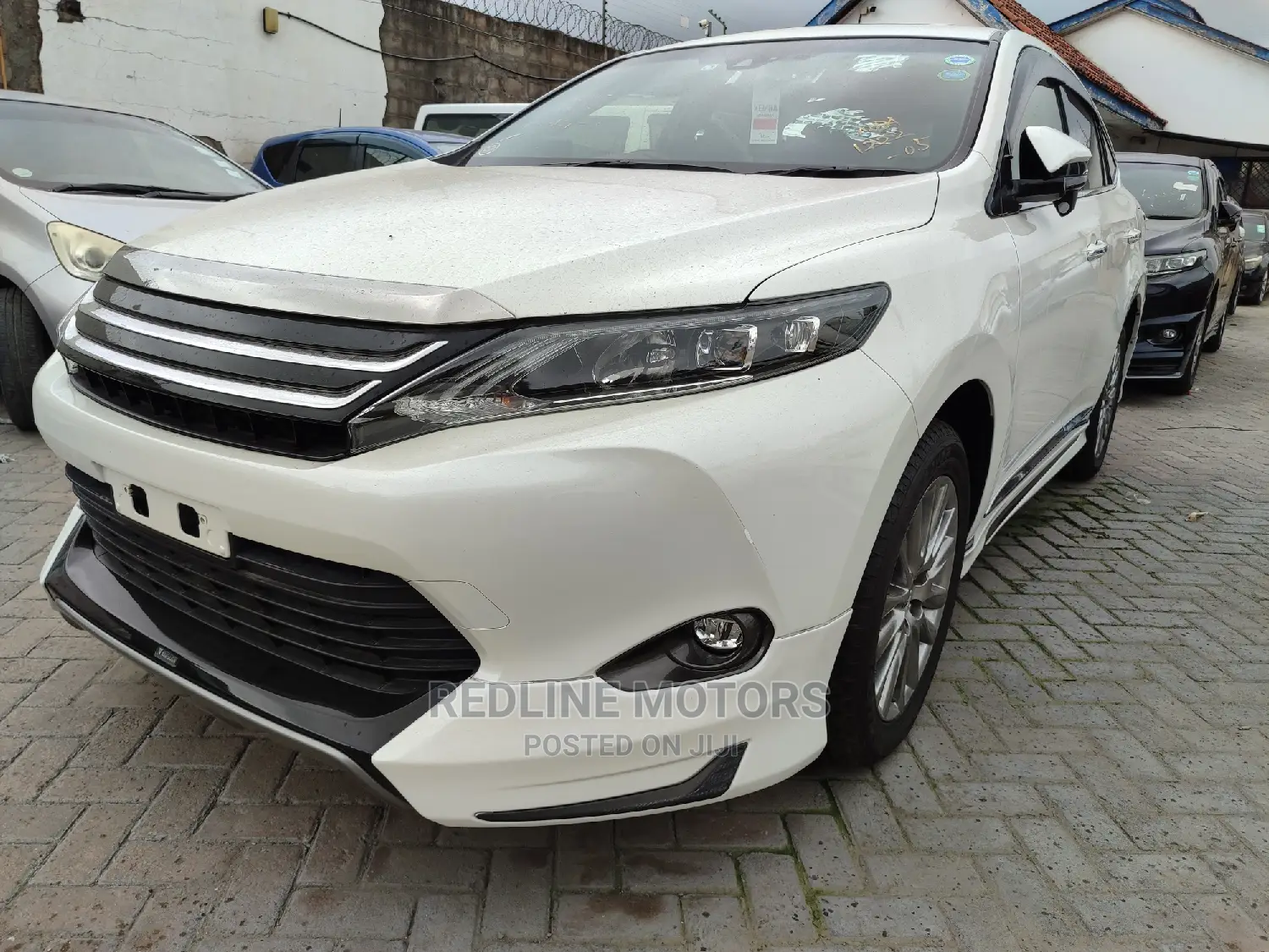 Toyota Harrier 2.0 2016 Pearl