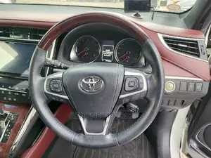 Toyota Harrier 2.0 2016 Pearl