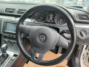 Volkswagen Passat 2016 White