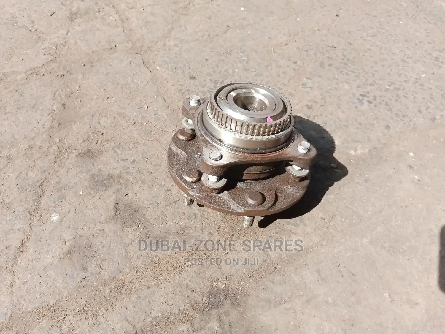 Front Wheel Hub Hilux 4-Wheel Drive D-4d Vigo.