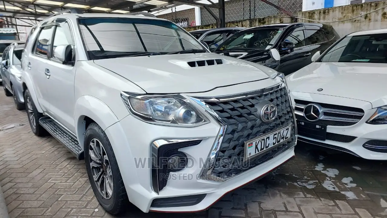 Toyota Fortuner 2015 White