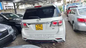 Toyota Fortuner 2015 White