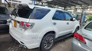 Toyota Fortuner 2015 White