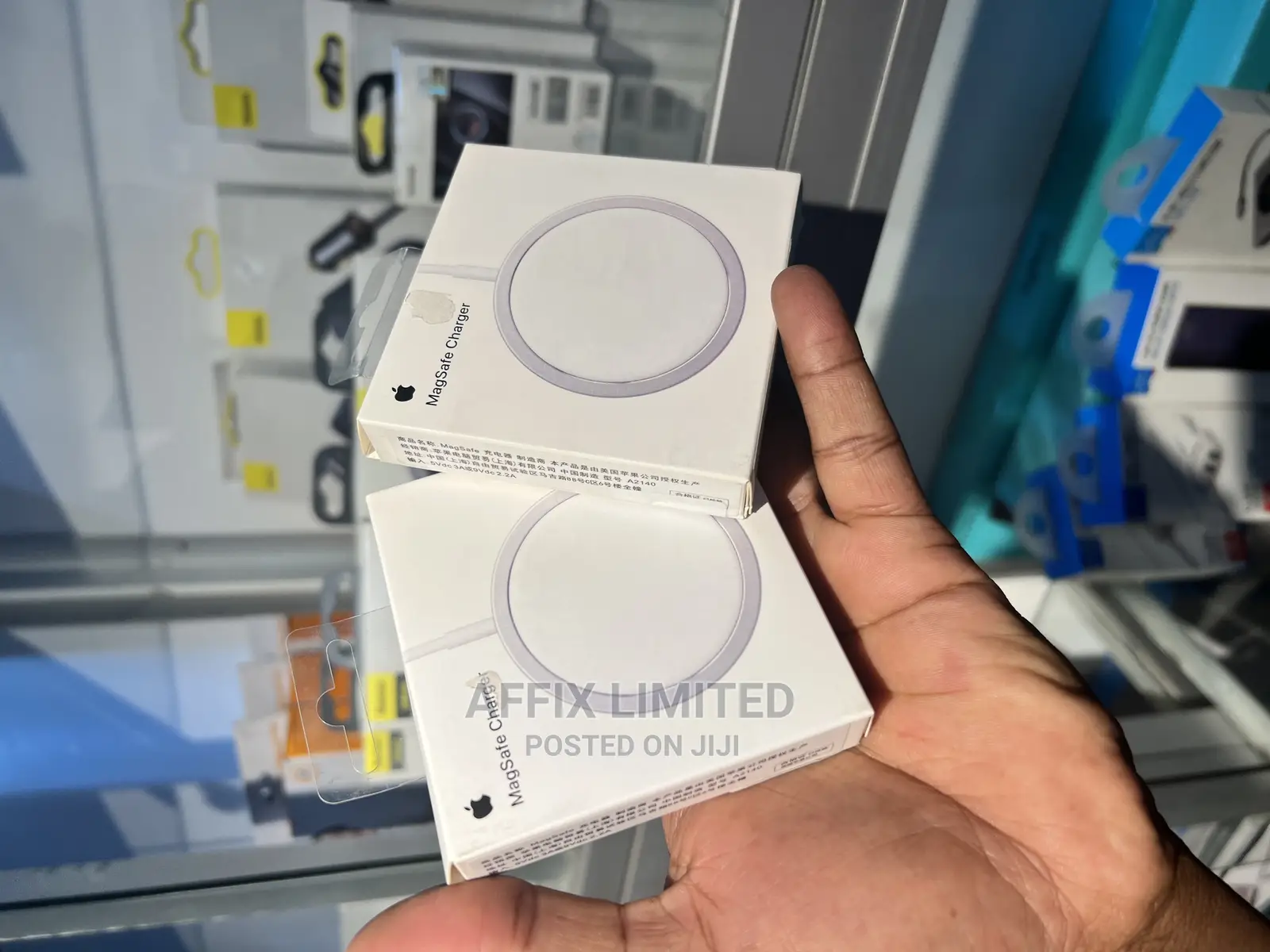 Apple Magsafe Charger With Wireless Fast Charging Capability in Nairobi