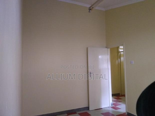 4bdrm Bungalow in Komarock for Sale - thumbnail 7