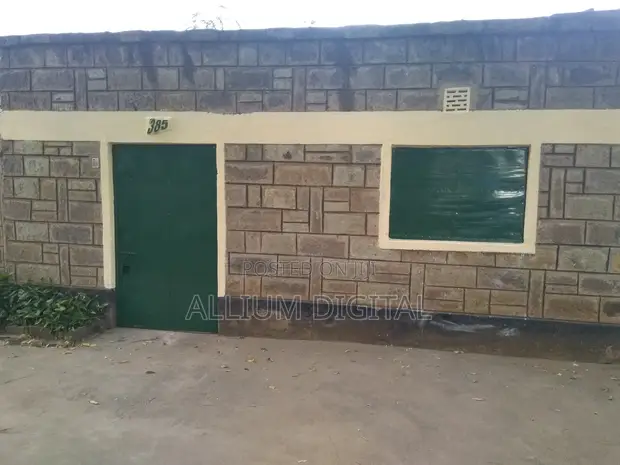 4bdrm Bungalow in Komarock for Sale