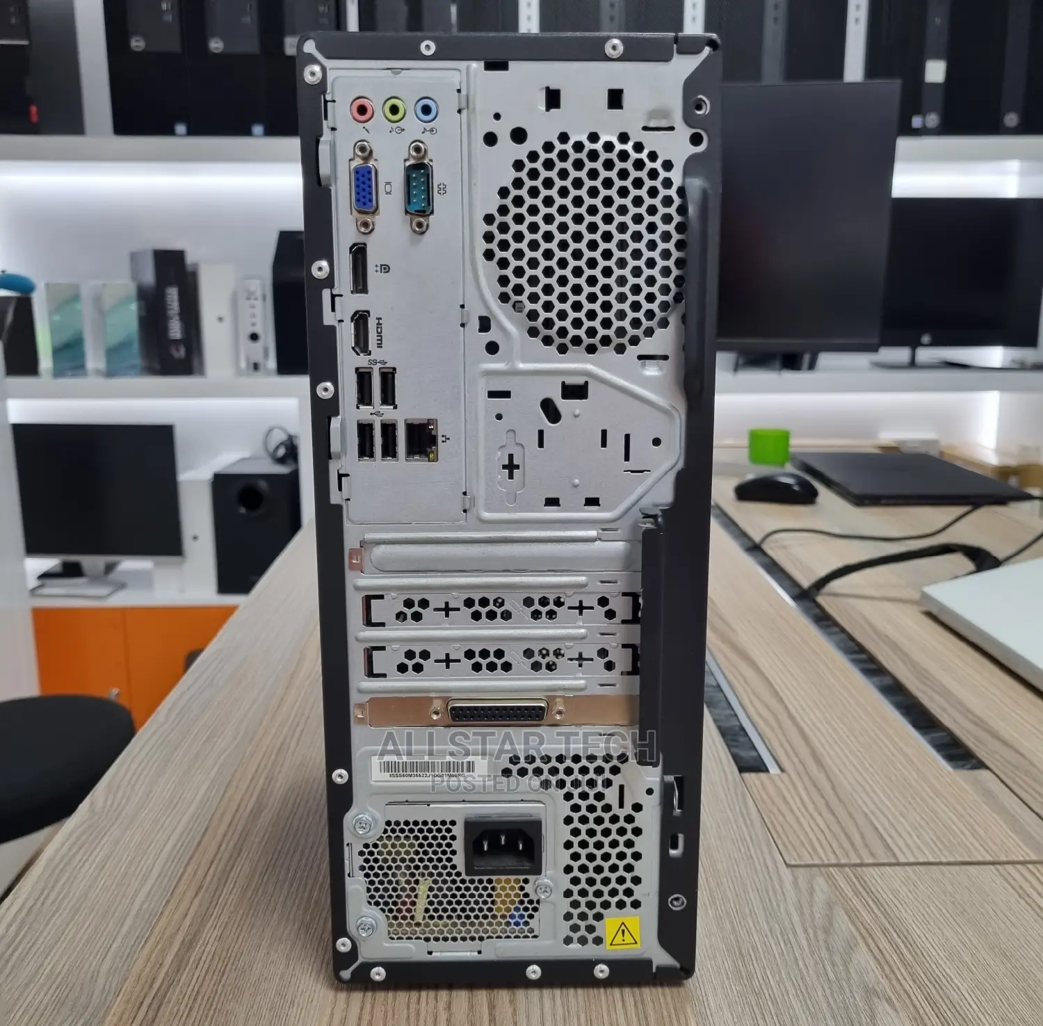 Desktop Computer Lenovo V520 4GB Intel Core I3 HDD 500GB