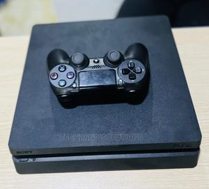 Chipped PS 4 Slim( Free Games)