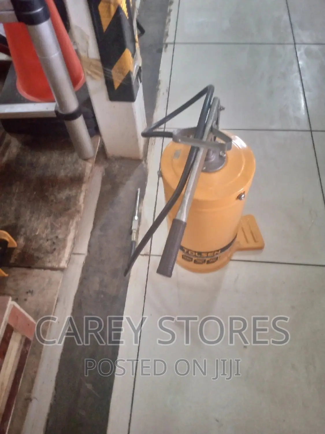 Manual Grease Bucket