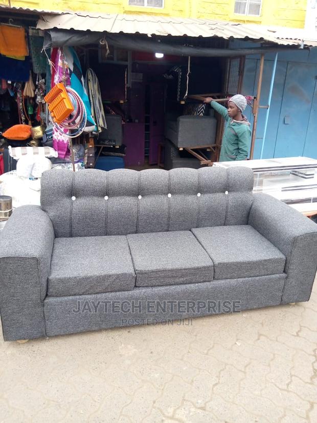 New 3 Seaters Sofa - thumbnail 3