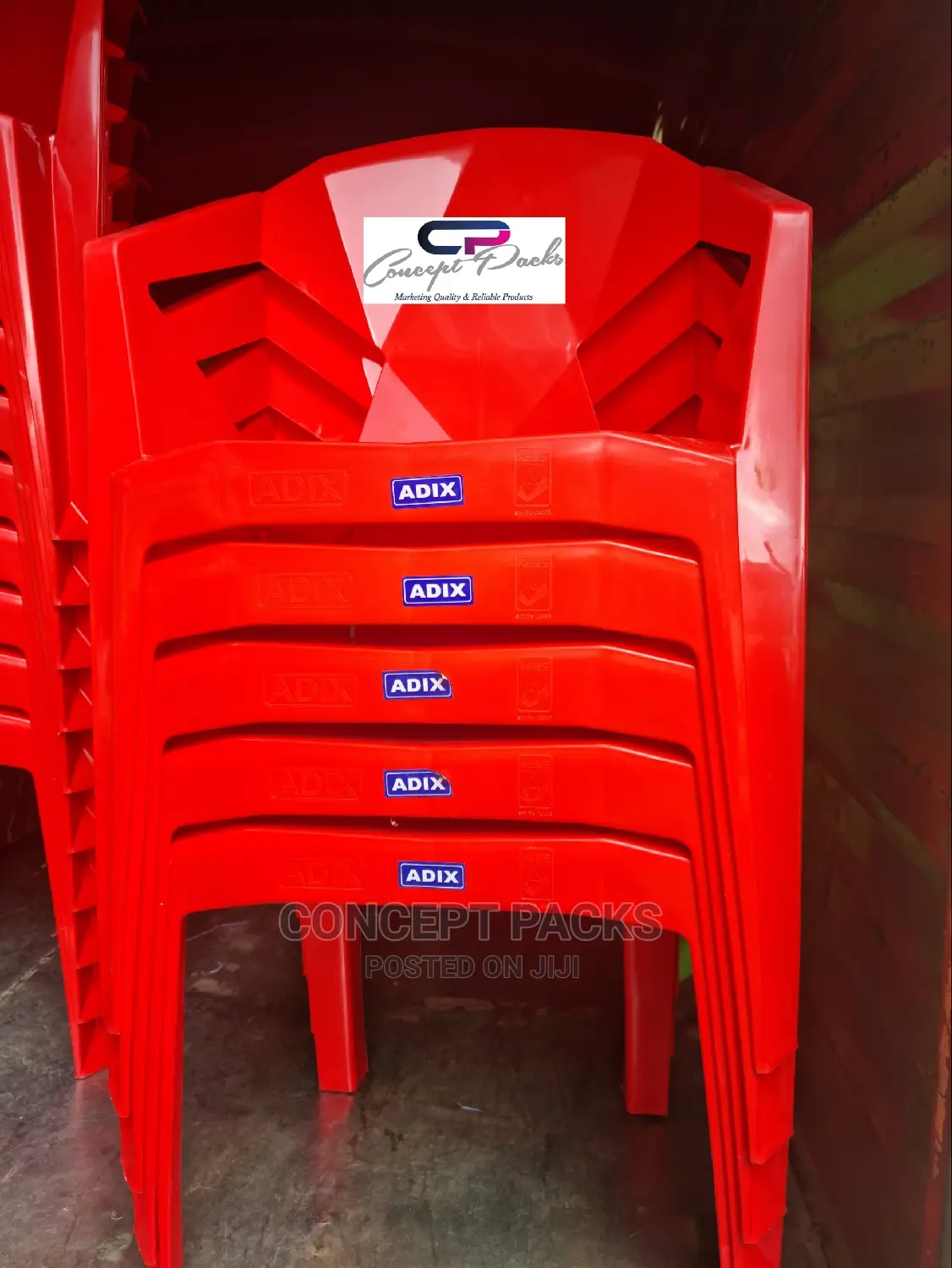 Red Premium Diamonf Arm Chair.