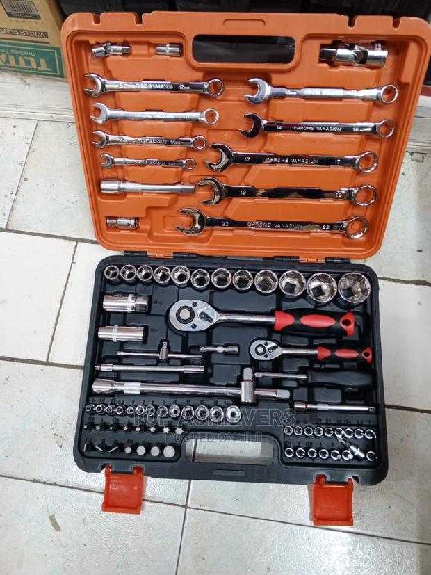 Nuts,Bolt and Fasteners Loosener - main view