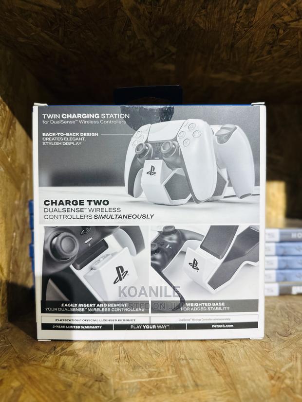 PS5 Dualsense Wireless Controller Twin Charging Station - thumbnail 2