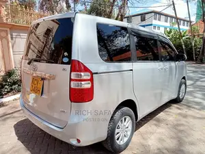 7seater Noah Available for Hire.