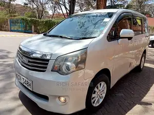 7seater Noah Available for Hire.