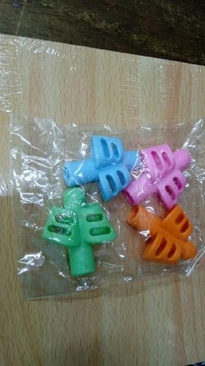 4 Pieces Pencil Grips - thumbnail 2