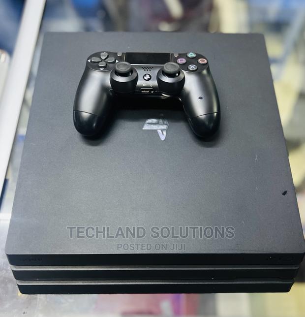 Refurbished Playstation 4 Pro - main view