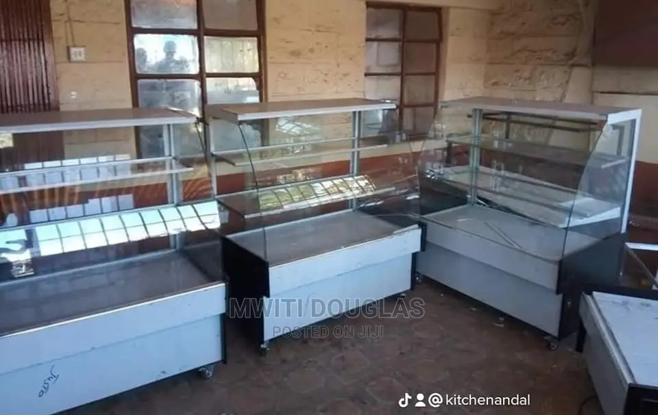 Refrigerated Cake Display