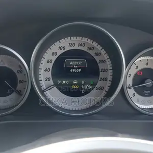 Mercedes-Benz E250 2016 Pearl