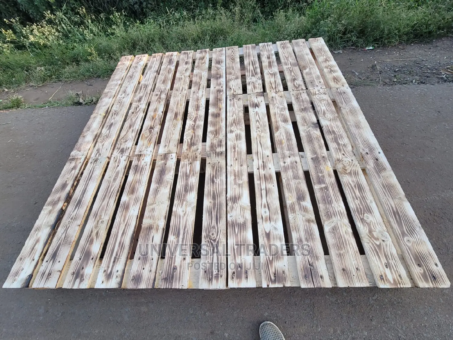 Splittable 5*6 Wood Pallets Bed on Offer - Wooden Pallets