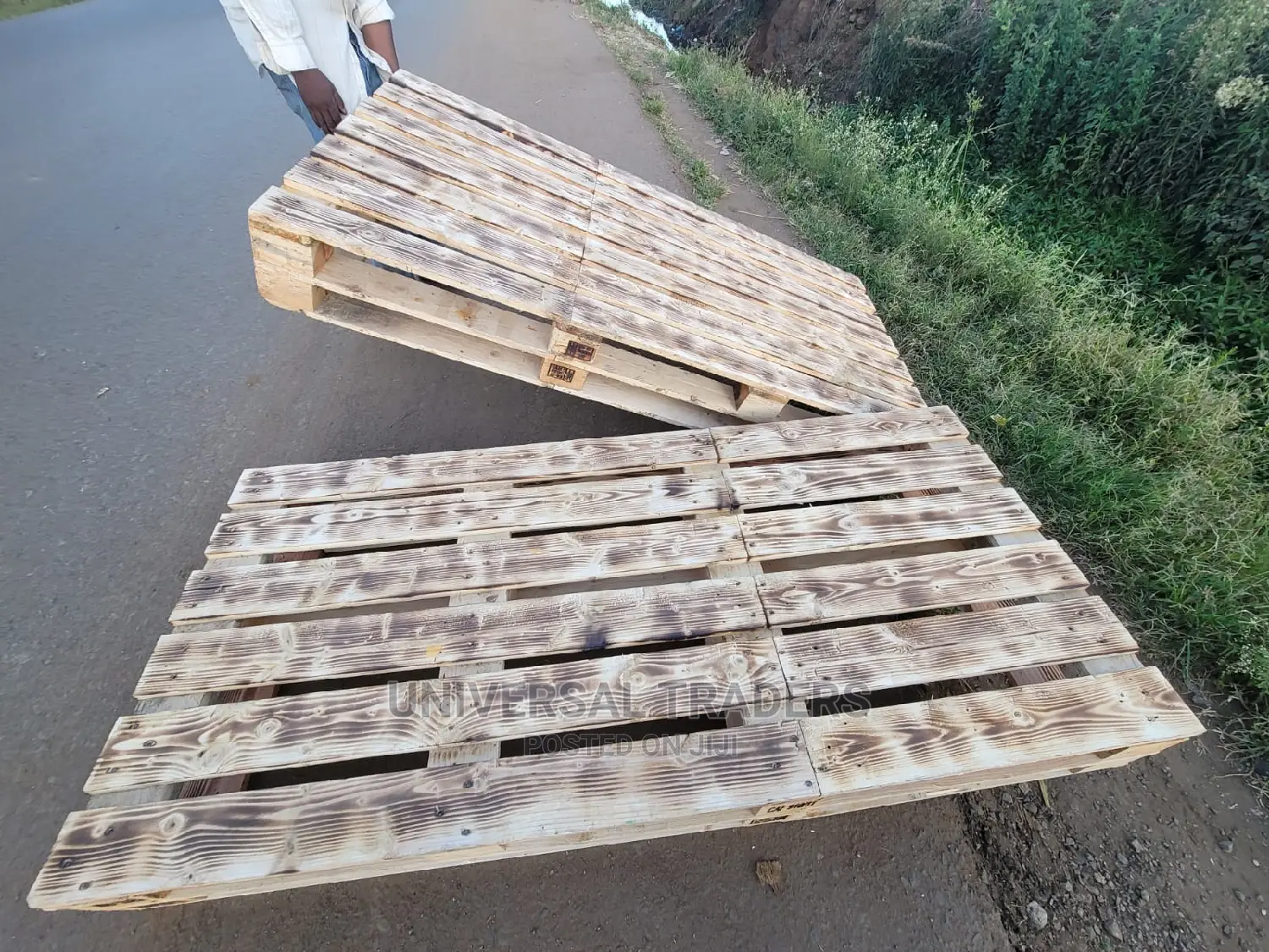 Splittable 5*6 Wood Pallets Bed on Offer - Wooden Pallets