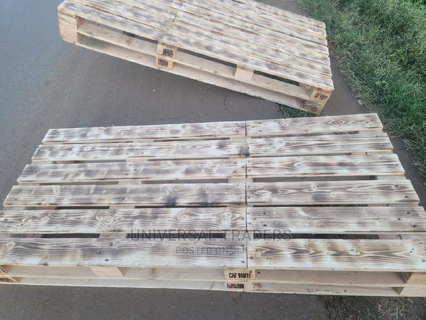 Detachable 6*6 Bed on Offer - Wooden Pallets - thumbnail 2