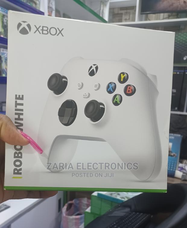 Xbox Series S/X Controller Robot White - thumbnail 2