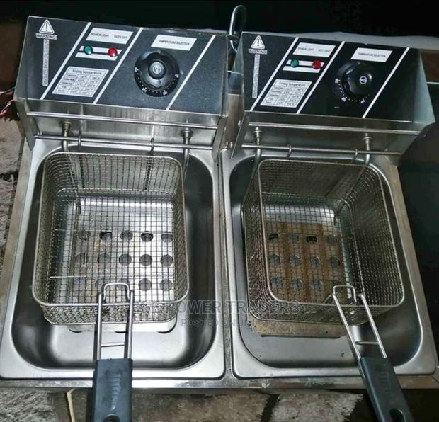 Capacity of 6 Litre Double Deep Fryer - main view