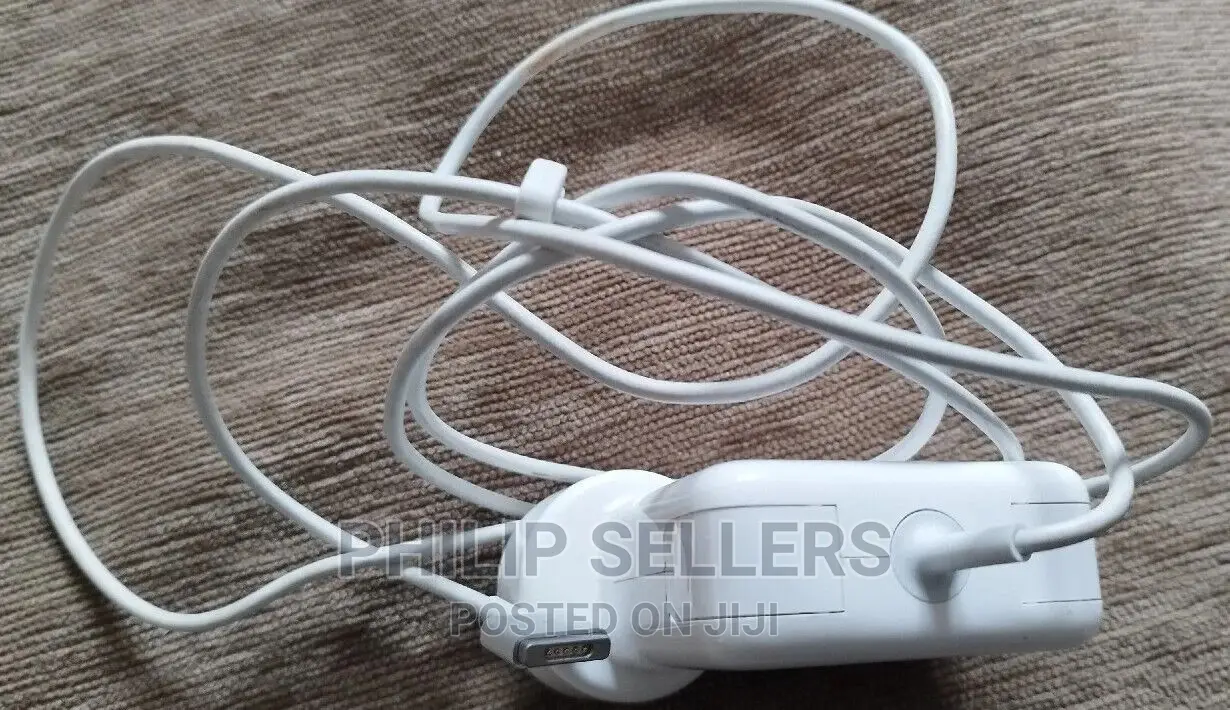 Genuine Apple Magsafe 2 MD565B/B 45W AC Power Adapter