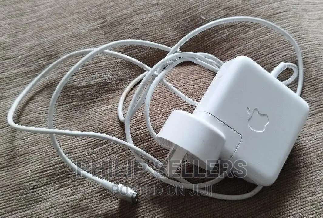 Genuine Apple Magsafe 2 MD565B/B 45W AC Power Adapter