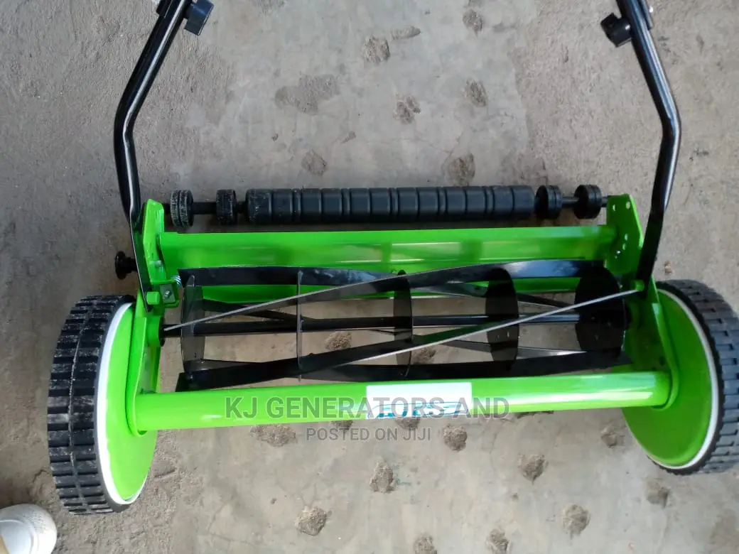Manual Lawn Mowers Now in Stock